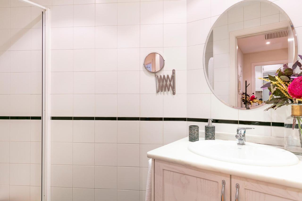 Luxury Belmont Puerta Del Sol Apartment Мадрид Екстериор снимка