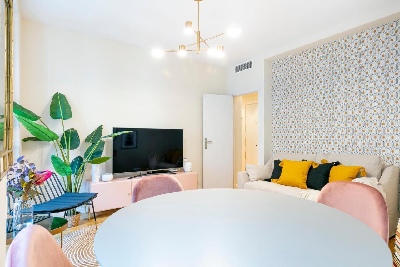 Luxury Belmont Puerta Del Sol Apartment Мадрид Екстериор снимка