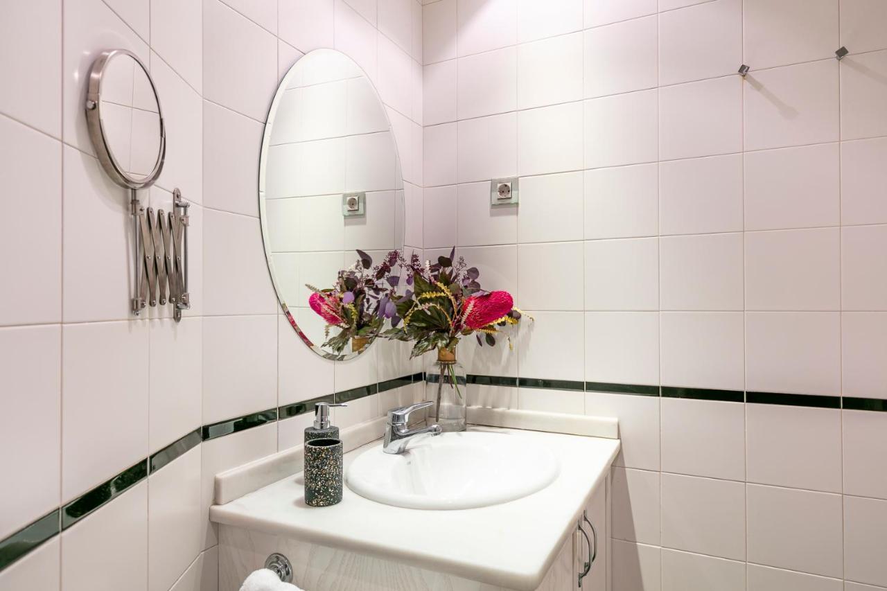 Luxury Belmont Puerta Del Sol Apartment Мадрид Екстериор снимка